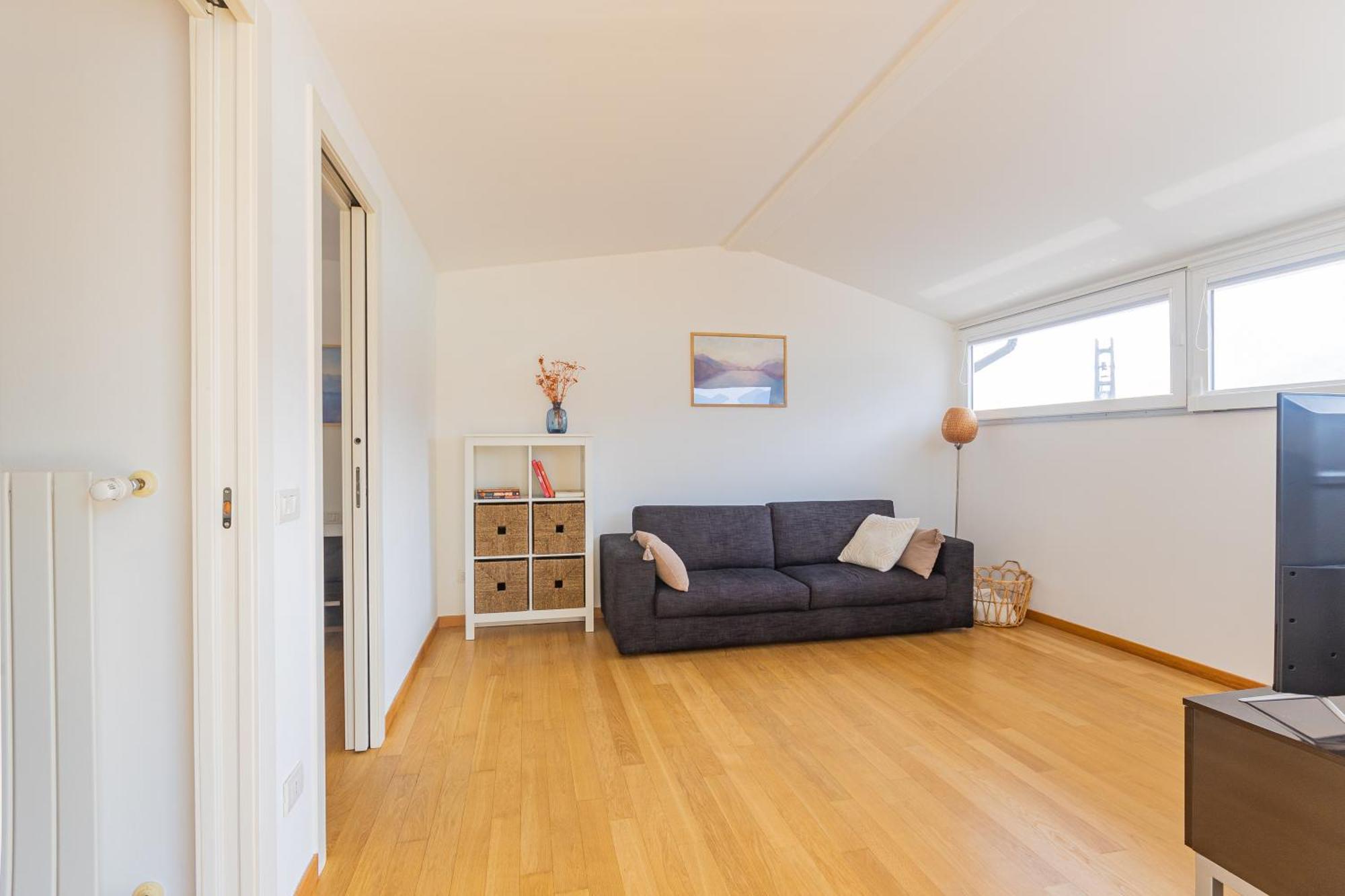 Casa Madlen - Bright Attic With Marvelous View Διαμέρισμα Καμπιόνε ντ' Ιτάλια Εξωτερικό φωτογραφία